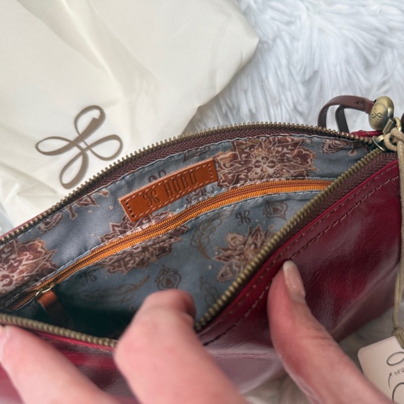BRAND NEW!!! HOBO Crossbody - Picture 8 of 10